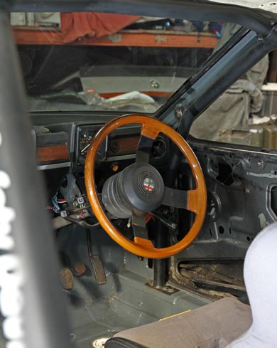 Alfa Romeo GTV6 interior roll cage fitting